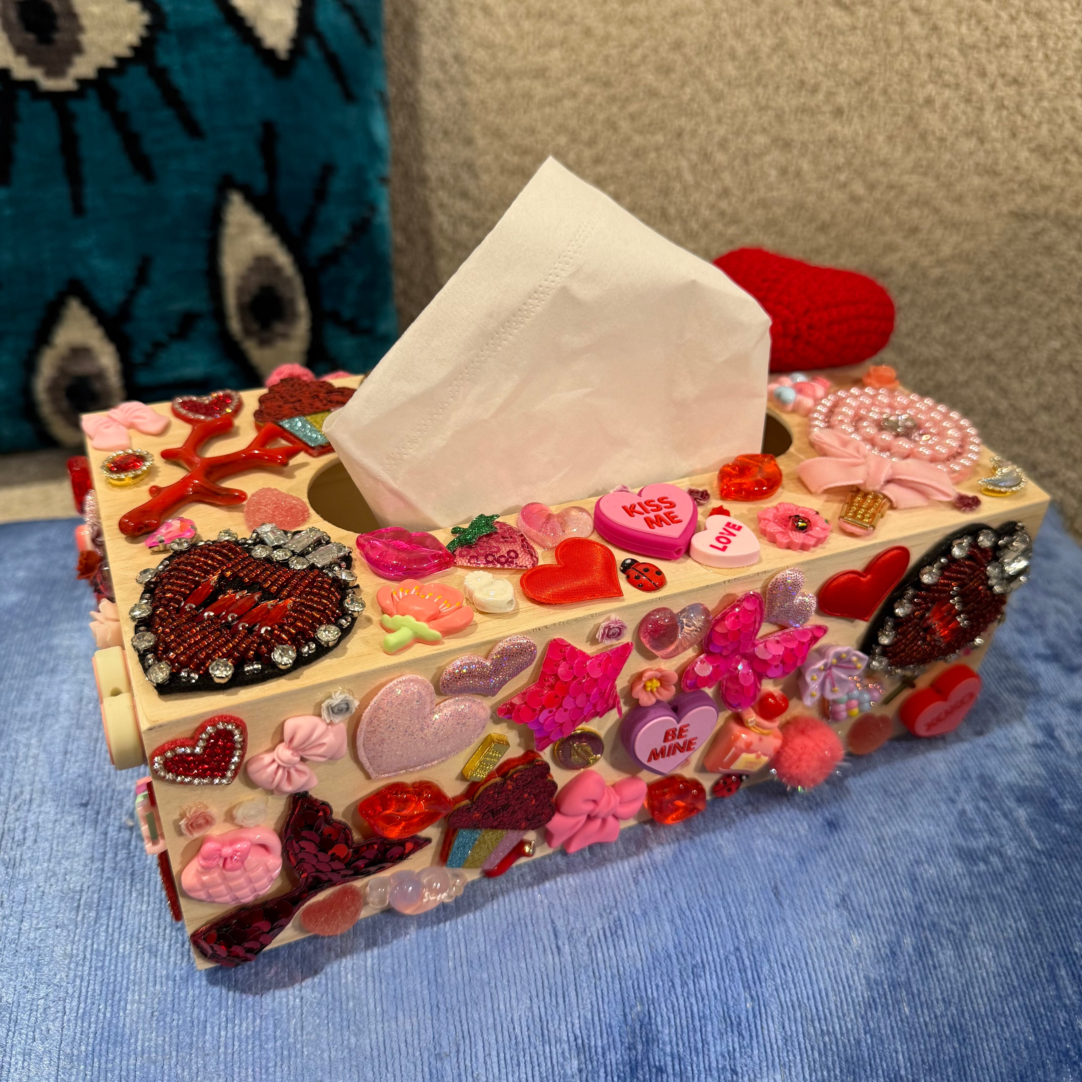 Boîte à mouchoirs Red Heart