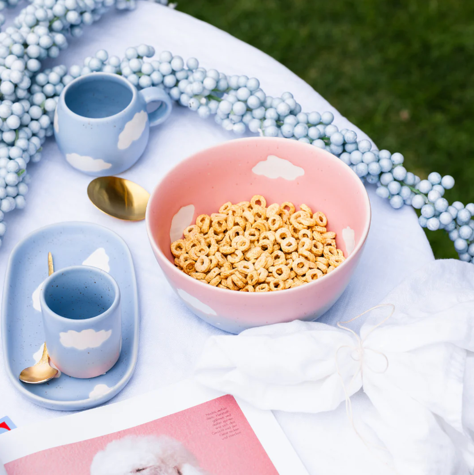 Tasse à café avec son plateau Cloud